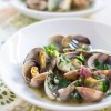 Clams in a Green Sauce